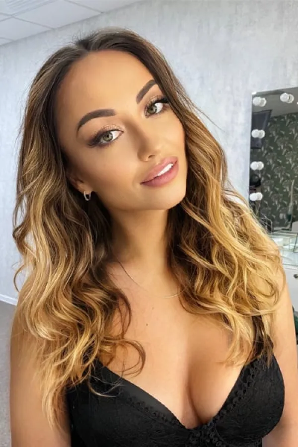 Angelina profile image #13