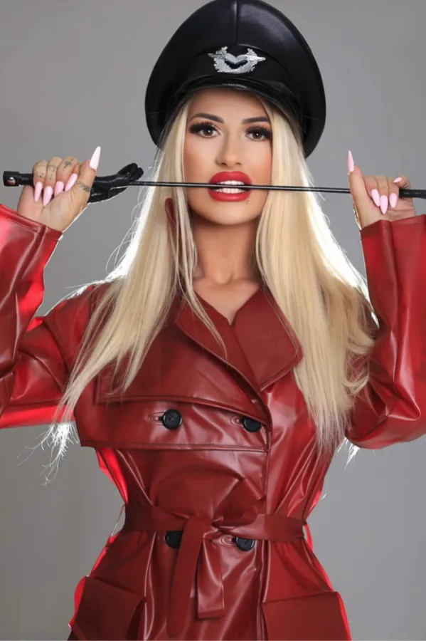 Daniela profile image #8