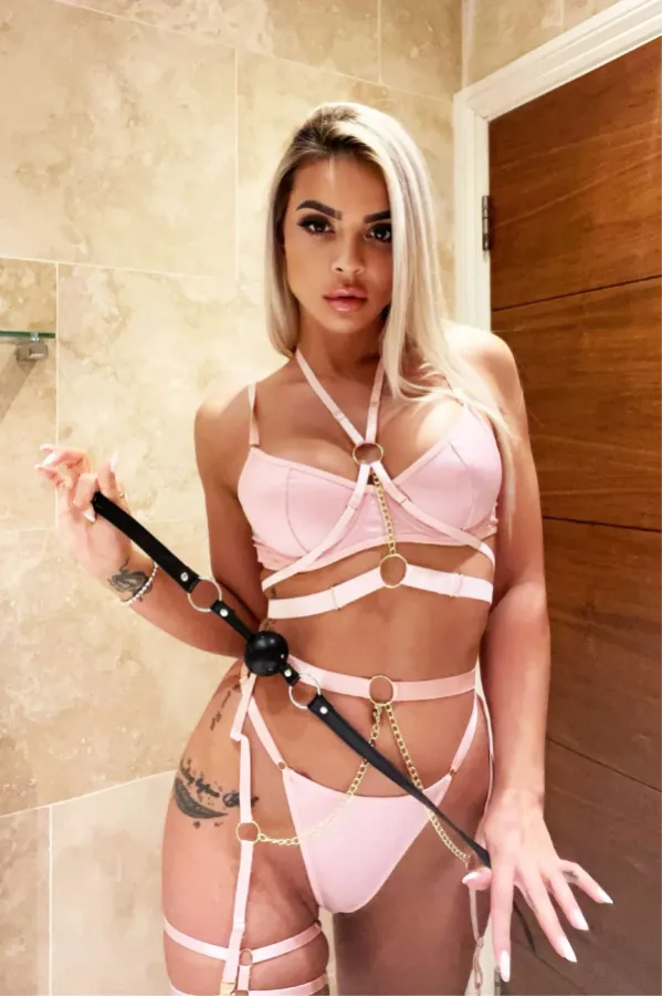 Ava