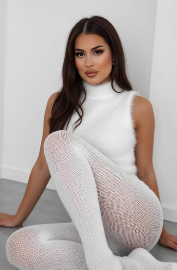 Monica profile image #9