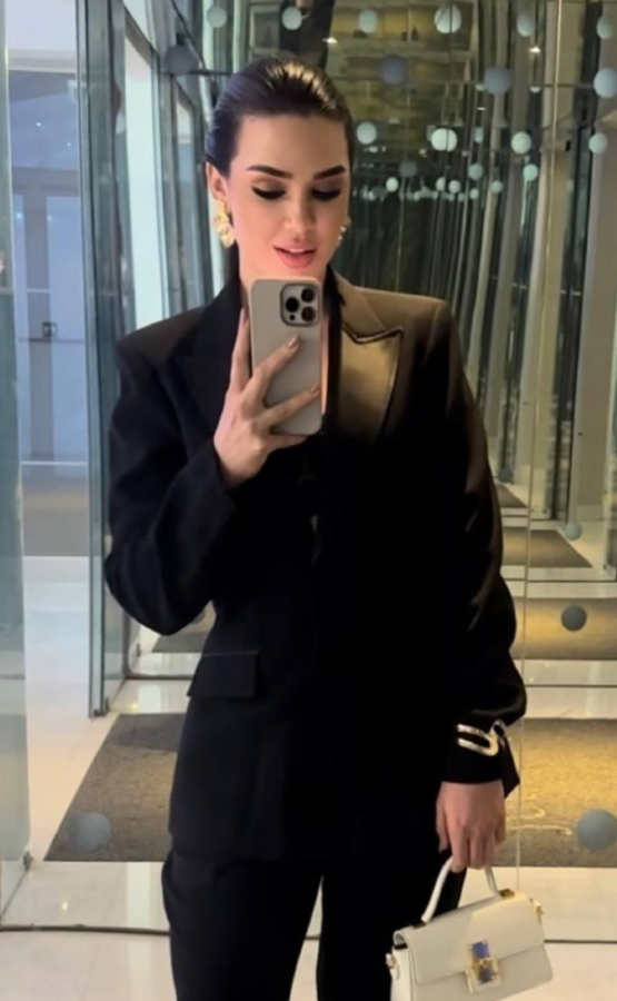 Lory profile image #3