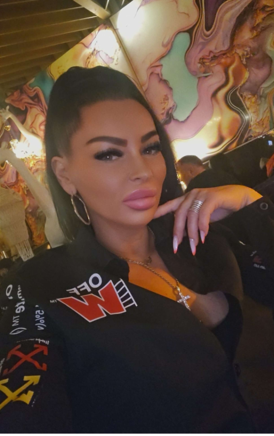 Sandra profile image #7