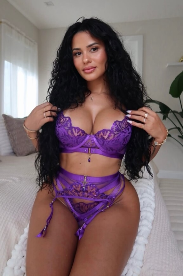 Hallie profile image #2