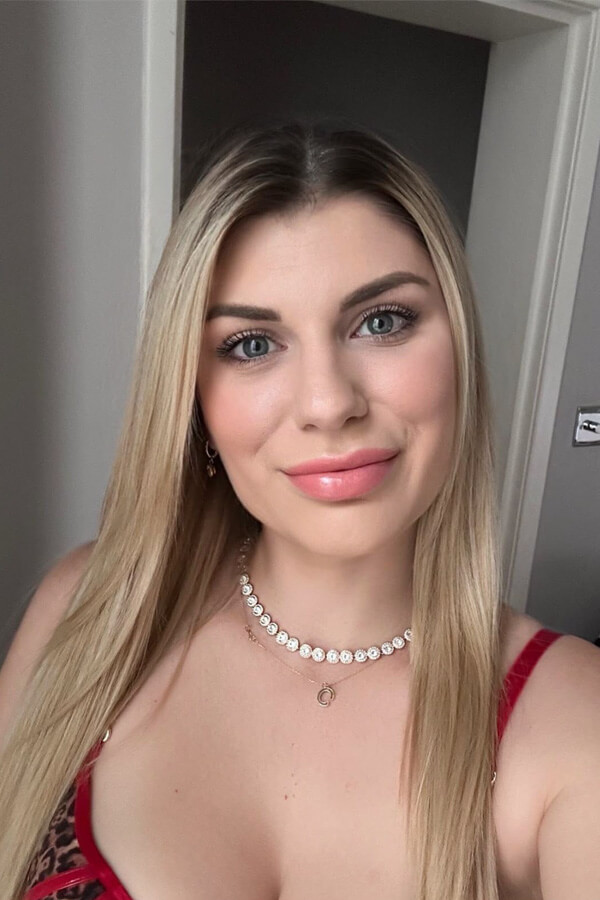 Carla selfie