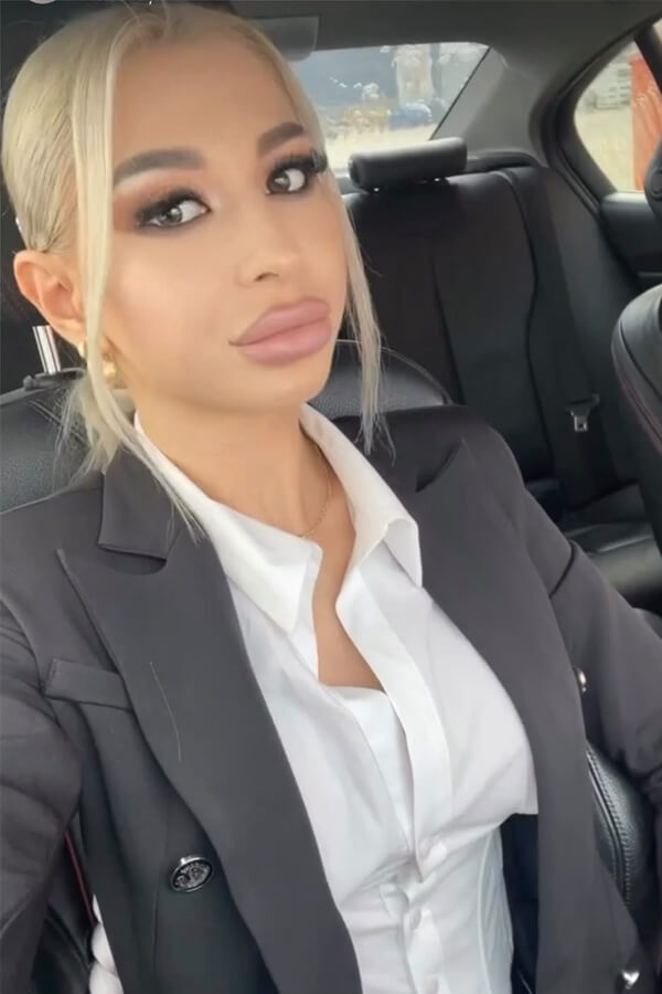 Daniela profile image #2